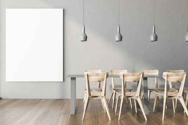 现代写字楼内饰有灰色墙壁 木制地板 有木制椅子的长餐桌和垂直模拟海报的写字楼 3D渲染 — 图库照片