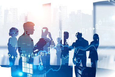 Muhtelif tüccarların siluetleri bulanık ofiste birlikte çalışıyorlar. Finansal grafikler ve dijital dünya haritası iki katına çıkıyor. Yatırım ve ticaret kavramı. Tonu ayarlanmış resim