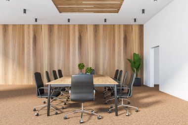 Beyaz ve ahşap duvarları olan modern konferans odasının yan görüntüsü, halı döşeli zemin, siyah sandalyeli uzun toplantı masası. 3d oluşturma