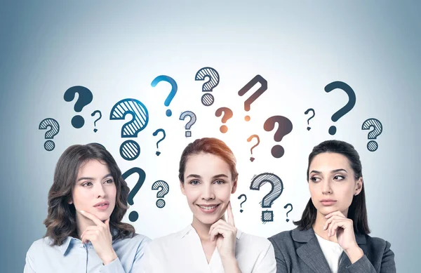 Portrait Three Young Women Thinking Together Gray Wall Question Marks — Stock Photo, Image