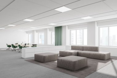 Modern ofis bekleme odasının köşesinde beyaz duvarlar, halı kaplı zemin, gri kanepe ve arka planda açık uzay ofisi. 3d oluşturma