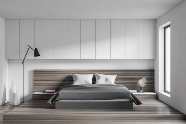 Modern Yatak Odasının Içinde Beyaz Duvarlar Ahşap Zemin Iki Komodinli — Stok fotoğraf