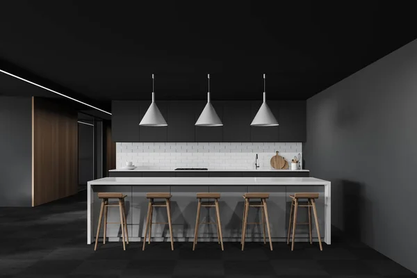 Interieur Der Modernen Küche Mit Dunkelgrauen Wänden Teppichboden Und Theke — Stockfoto
