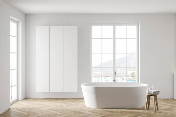 Interno Bagno Moderno Con Pareti Bianche Pavimento Legno Confortevole Vasca — Foto Stock