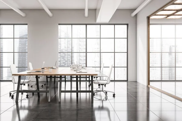 Innenraum Eines Modernen Großraumbüros Mit Weißen Wänden Betonboden Und Langen — Stockfoto