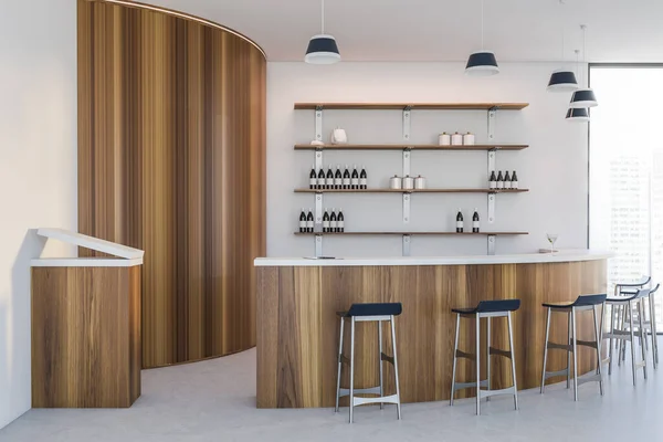 白と木製の壁 コンクリート床 木製のバーカウンターと黒の椅子とスタイリッシュなラウンドバーのインテリア 中小企業の概念 3Dレンダリング — ストック写真
