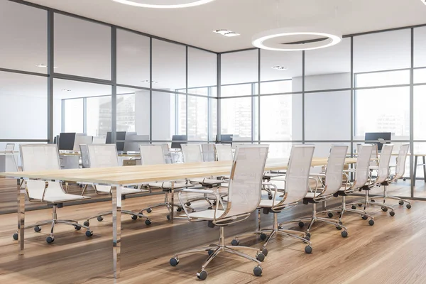 Beyaz duvarları, ahşap zemini ve uzun konferans masası olan modern toplantı odasının köşesi. 3d oluşturma