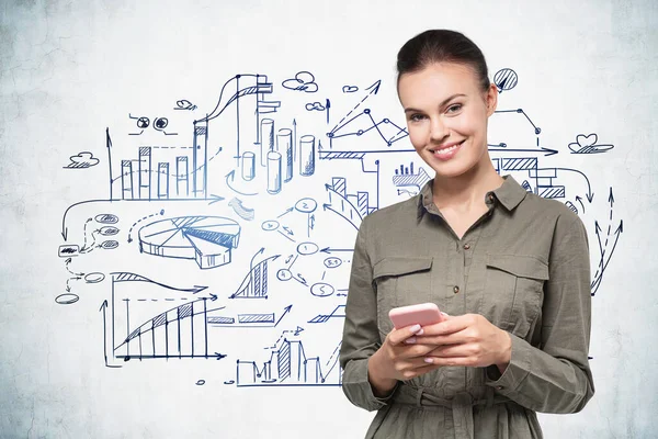 Smiling Young Businesswoman Using Smartphone Concrete Wall Graphs Drawn Concept — Stock Photo, Image