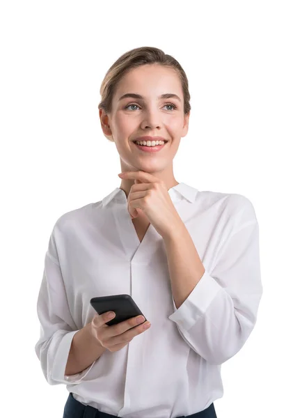 Odizolowany Portret Uśmiechniętej Młodej Biznesmenki Korzystającej Smartfona Pojęcie Komunikacji — Zdjęcie stockowe