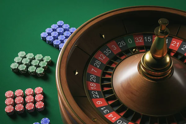 Vista Superior Ruleta Madera Oscura Fichas Mesa Casino Verde Concepto — Foto de Stock