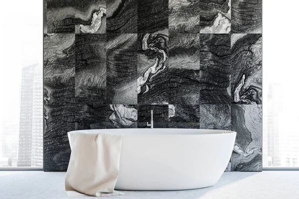Banheira Confortável Banheiro Luxo Com Paredes Mármore Preto Piso Branco — Fotografia de Stock