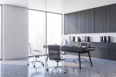 Beyaz duvarları, beton zemini, tahta dolapları ve bilgisayar masası olan şık CEO ofisinin köşesi. Liderlik kavramı. 3d oluşturma