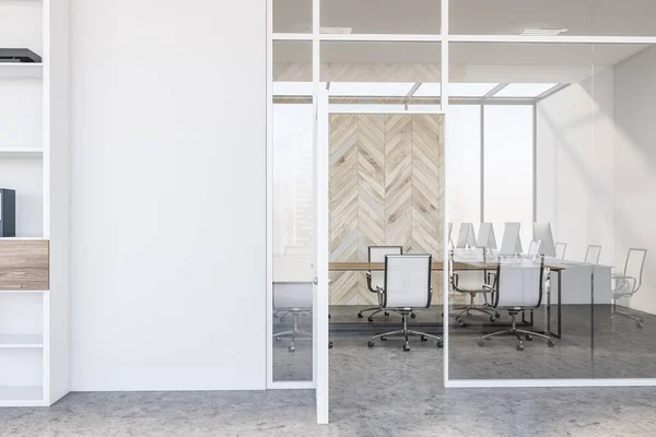 Interior Moderna Sala Reuniões Escritório Com Paredes Brancas Madeira Piso — Fotografia de Stock