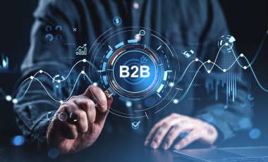 B2B simgesi ile etkileşim halinde olan iş adamı fütürist arayüz, modern grafik tarzı, koyu arkaplan üzerinde. Dijital pazarlama stratejisi kavramı