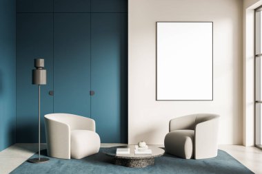 İki modern koltuk, desenli sehpa ve mavi halılı duvarda boş bir poster içeren şık bir iç tasarım modeli. 3B Hazırlama
