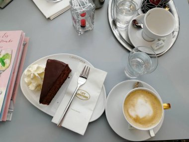 Viyana'da kek ve kahve