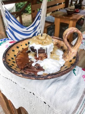 Geleneksel Ukrayna kil tasarım elemanları 