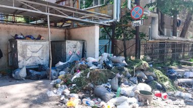 kendiliğinden çöplük ve çevre kirliliği