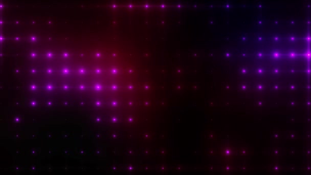 黒の背景に影を動かす紫とピンクのディスコライト. — ストック動画