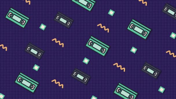 Анимационный фиолетовый фон с движущимися видеокассетами, волнистыми линиями и квадратами . — стоковое видео