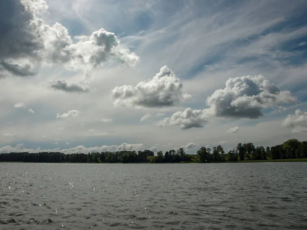 Vue Sur Lac Avec Beaux Nuages Journée Ensoleillée Été Lielezers — Photo