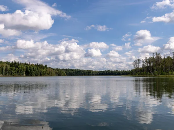 Magnifique Vue Sur Lac Beau Ciel Calme Reflet Lac Contre — Photo