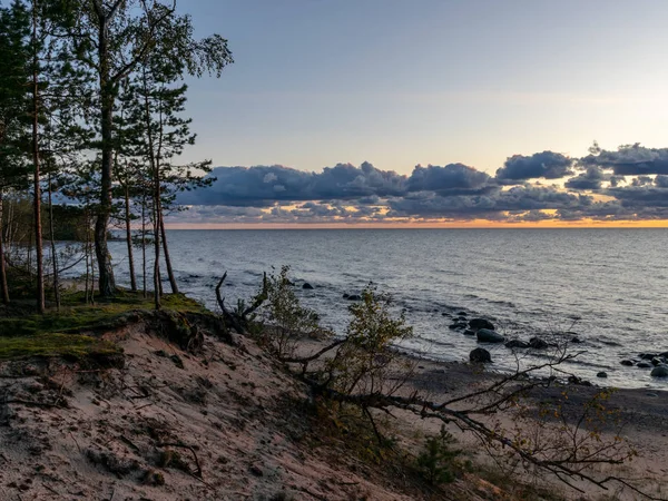 Paisaje Del Atardecer Vista Mar Nubes Oscuras Cielo Colorido — Foto de Stock