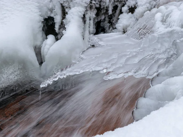 Image Abstraite Avec Eau Courante Neige Des Roches Des Formations — Photo