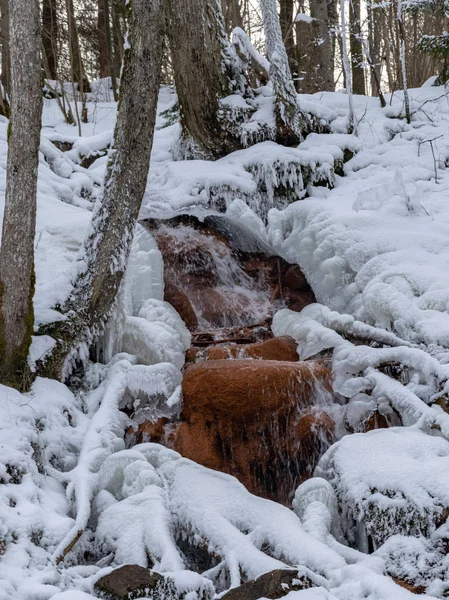 Абстрактна Картина Проточною Водою Снігом Камінням Крижаними Формами Підходить Зимового — стокове фото