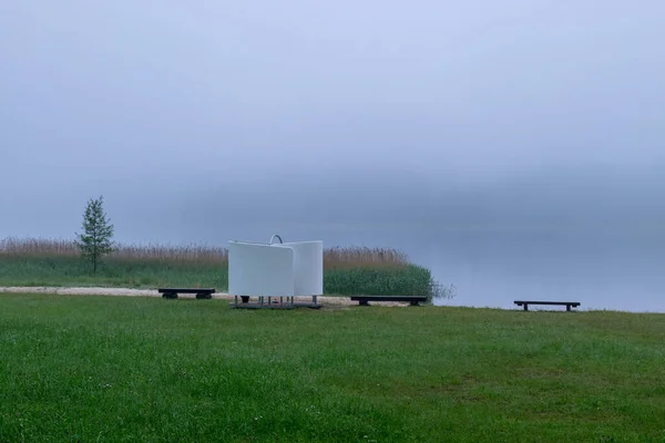 Image Brouillard Mystique Sur Une Plage Vide Tôt Matin Fond — Photo