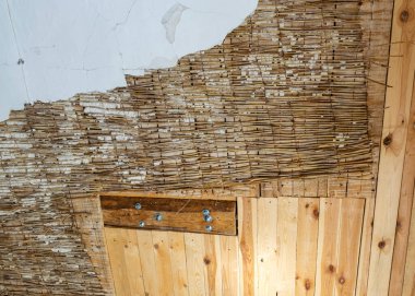 Eski kalenin tavan dekorunun bir parçasıyla fotoğraf.