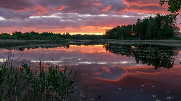 Sunset Clouds Reflected Calm Mirror Water Lake Beautiful Sunset Reflections — Stock Photo, Image