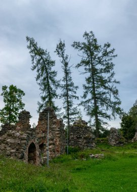 Eski ortaçağ taş kalesi kalıntıları, Ergeme kalesi kalıntıları, Letonya