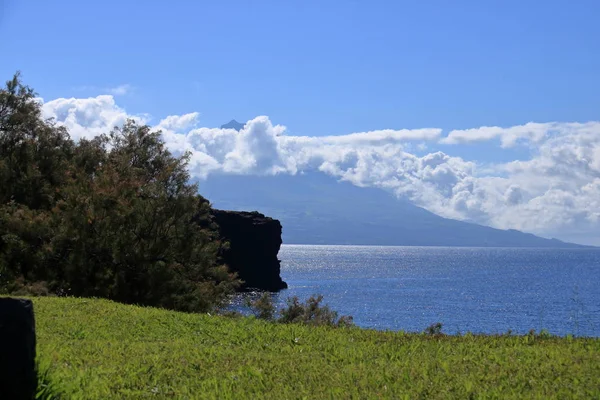 O belo Faial da Ilha dos Açores (Portugal) e o Pico — Fotografia de Stock