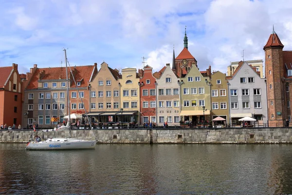 La hermosa ciudad del casco antiguo de Gdansk, Polonia —  Fotos de Stock