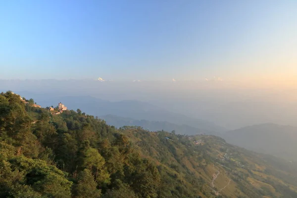 Hermosa primera luz del amanecer en la cordillera del Himalaya, Nepal — Foto de Stock