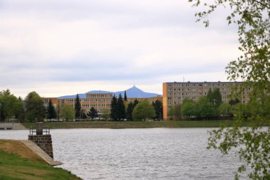 Komünist sosyalist mimari. Cablonec, Çek Cumhuriyeti'ndeki dairelerin mimari detayı ve sosyal konut deseni