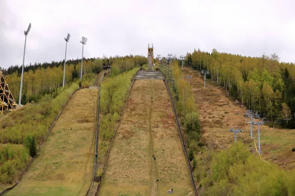 Vista de Harrachov salto de esquí en verano —  Fotos de Stock