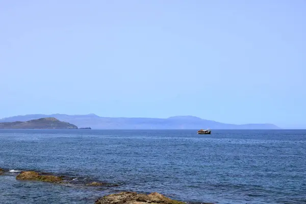 Výletní čluny cestovní benátský přístav a Středozemní moře Chania, Kréta, Řecko — Stock fotografie