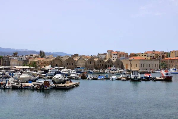 Відомих Венеціанська гавань набережна Старого міста Ханья, Крит, Греція — стокове фото