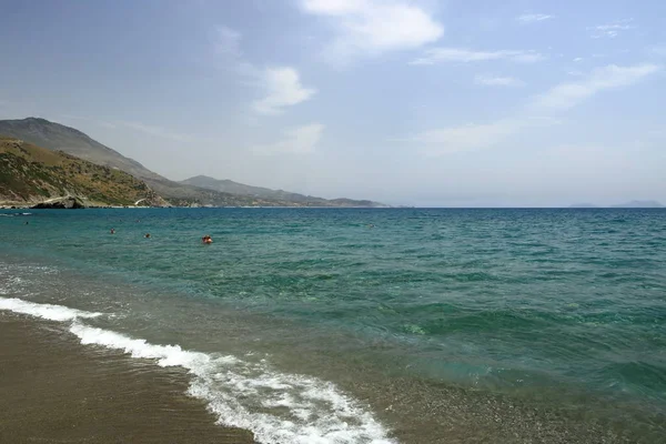 Preveli'de Nehir ve palmiye ormanı çevresinde manzara, Güney Girit, Yunanistan