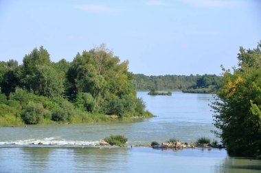 Bratislava yakınlarındaki Tuna barajı Cunovo çevresindeki bölge, Slovakya, Avrupa