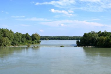 Bratislava yakınlarındaki Tuna barajı Cunovo çevresindeki bölge, Slovakya, Avrupa