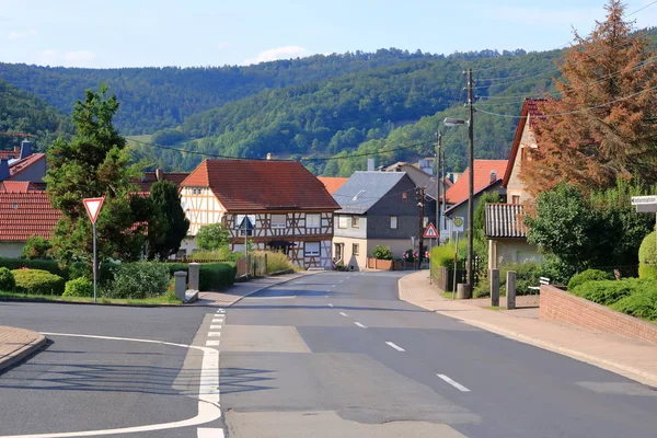 Stary dom z muru pruskiego w mieście w Niemczech — Zdjęcie stockowe