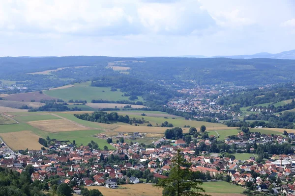 Blick auf das Dörfchen Floh-Seligenthal in Thüringen — Stockfoto