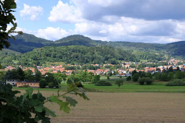 Widok na małą wioskę Floh-Seligenthal w Turyngii — Zdjęcie stockowe