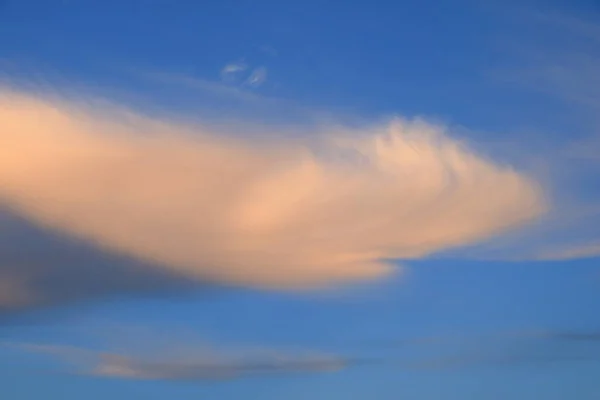 Fondo Cielo Azul Con Nubes Blancas — Foto de Stock