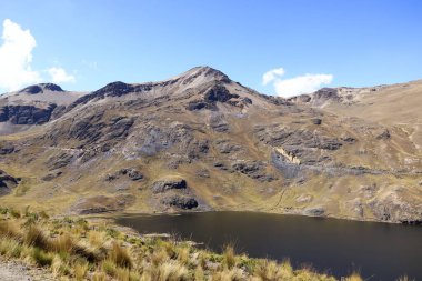 Bolivya 'da La Paz yakınlarında Laguna ve Represa Incachaca, Reservoir ve Baraj