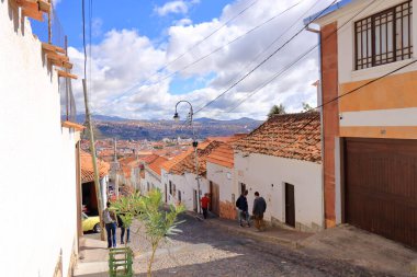 Bolivya 'da Başarı - 22 Mayıs 2025: Dalence Caddesi' ndeki Mimari Güzellik ve Toplum Ruhu ile her gün hayat