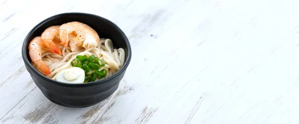 Japansk ramen noodle, svinekød ben bouillon nudler - Stock-foto